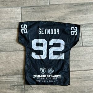 Raiders Seymour towel